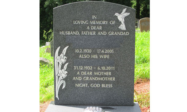 memorial masons devon mounumental masons devon headstone grave stone cremation memorials creamation plaques
